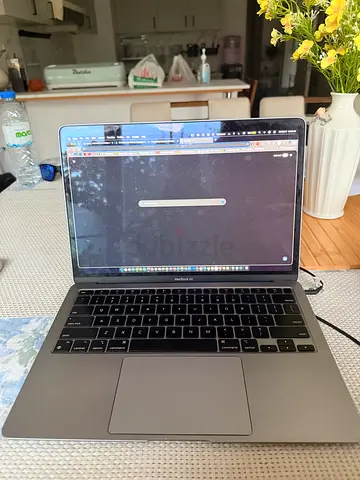 MacBook Air 13" M1 (2020) – 8GB / 256GB – Great Condition (Minor Cosmetic Dent)