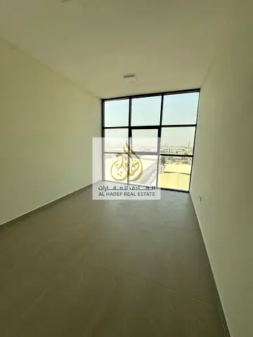 بناية جديدة,اول ساكن,مساحة واسعة,موقع مميز,سهل الوصول