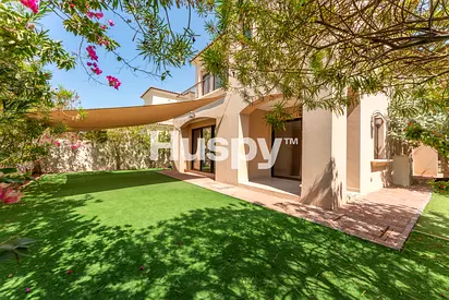 Vacant | Landscaped | Closed Kitchen