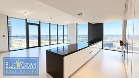 CORNER UNIT, SKYLINE VIEW, BIGGER LAYOUT