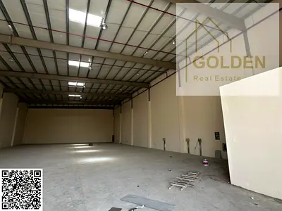 كهرباء 200 كيلوواط | سهولة التحميل والتنزيل | ارتفاع 9.5–10 متر | مواقف واسعة ومنطقة خدمات | جديد بالكامل | أول مستأجر