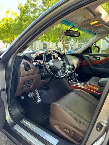 2015 Infiniti QX70 照片 6