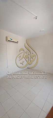 غرفة وصالة للإيجار السنوي في المصلى – الشارقة | تشطيب ممتاز ومساحات واسعة