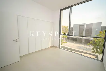 Spacious Villa | Peaceful Parkside Surroundings | Resale
