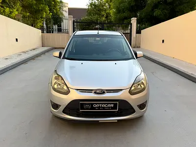 2011 FORD FIGO 照片 3