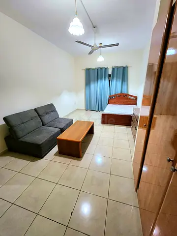 MASTER BEDROOM AVAILABLE 😊