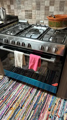 Good Condition Gas Stove in Al Nahda 1