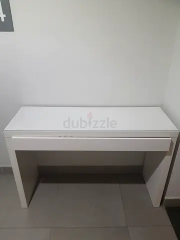 Simple White Dresser/ Study Desk / Computer Table - Good Condition