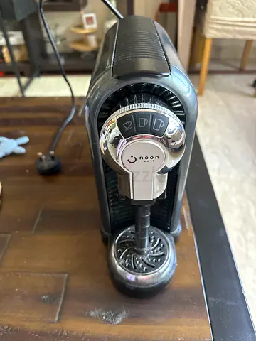 Nespresso-style Single-Serve Coffee Machine (Used)