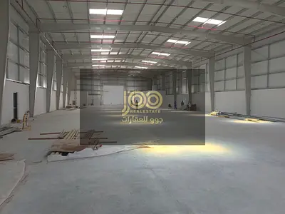 A warehouse in a prime location in the Al Jurf area of ​​Ajman, featuring a total area of ​​50,000 square feet and a 70 kW power