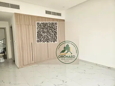 Prime Location Villa 5 Master Bed + Maids room +Huge Majlis With Balcony