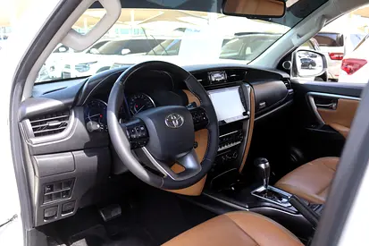 2021 Toyota FORTUNER — фото 8