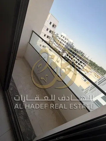 🏡✨ غرفة وصالة أول ساكن للإيجار السنوي في مويلح التجارية – منطقة الفلاح ✨🏡  فرصة مميزة للسكن في **منطقة الفلاح – مويلح التجارية بالشارقة**، شقة غرفة