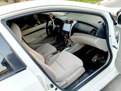 صورة 6 لـ 2013 Honda CITY