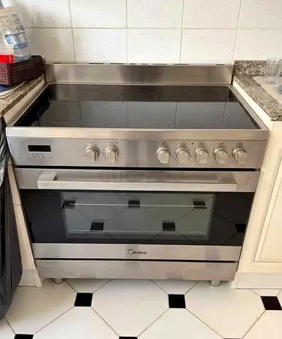 Midea Freestanding Ceramic Cooker With Multifunction Oven - 109L - 90X60cm
