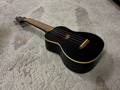 Fender Venice Soprano Ukulele - Black - As New Condition