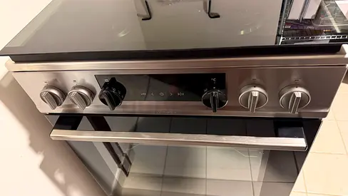 Stainless Steel Electric Oven with 4-Burner Cooktop - Good Condition