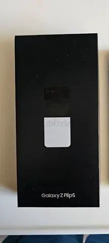 Samsung Z Flip 5 - 256GB with Box & Accessories [1 Physical & 1 eSim]