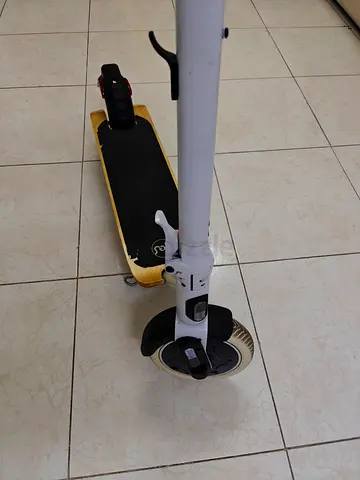 Yvolution YES Electric Scooter Made(Ireland) original charger location sharjah Near Abushagara 🚥 si