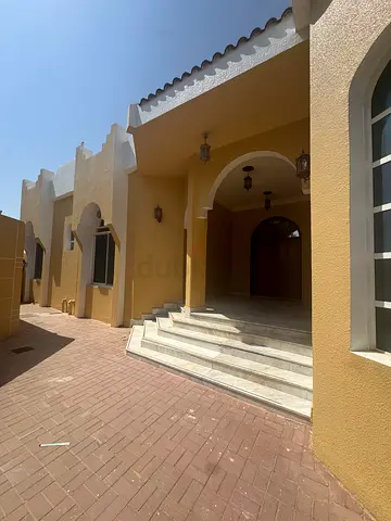 فيلا أرضية للإيجار في الطوية