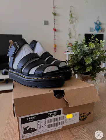 Dr. Martens V Blaire Black Leather Platform Sandals, EU 36 / US 5