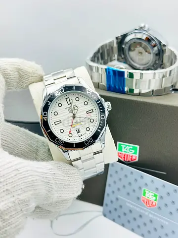 TAG heuer aquaracer mens quartz watch