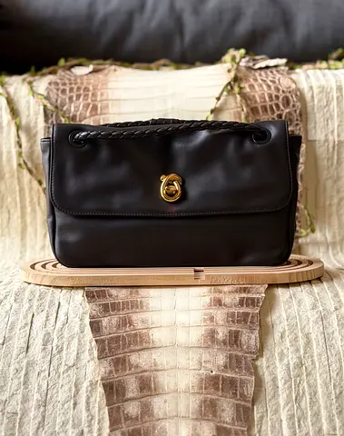 Bottega veneta women's leather black handbag