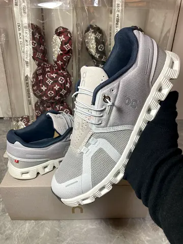 ON Cloud 5 ‘Grey’ shoes unisex