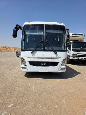 HUNDAI AEROCITY LUXURY BUS