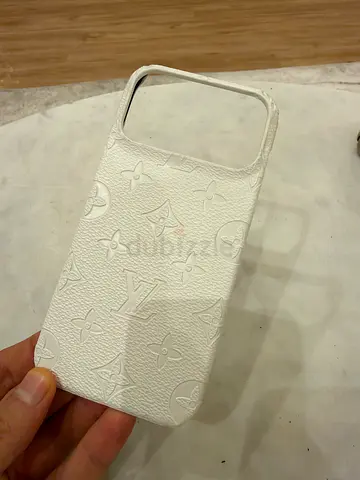 Cover for iphone 18 pro max - unwanted gift