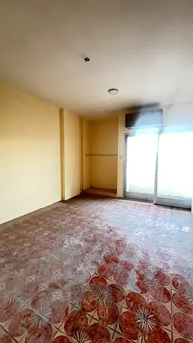 Bachelor 1-Bedroom Apartment in Al Majaz 2 Near City Centre