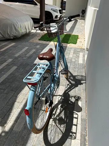 Light blue cruiser city bike with rear rack - good condition