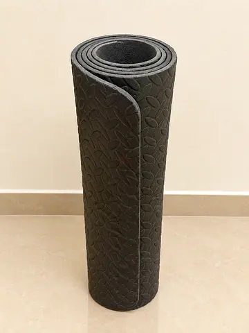 Black textured yoga / exercise mat - lightly used