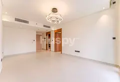 Vacant | Brand New | Closed Kitchen