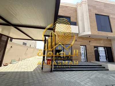 مش فيلا واحدة… دي فِلّتين كاملتين على 10,000 قدم في الحوشي – الشارقة! لو بتدور على مساحة + فخامة + خصوصية + قيمة حقيقية… ركّز في العرض ده