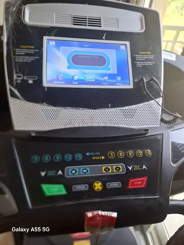 Treadmill with Console and Built-in Screen - Used, Working