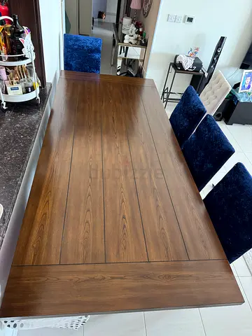 Victor 8-seating Dining table
