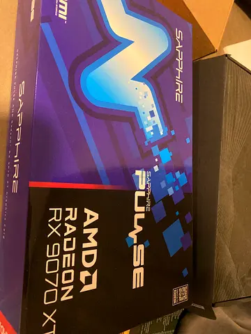 Sapphire Pulse AMD Radeon RX 9070 XT
