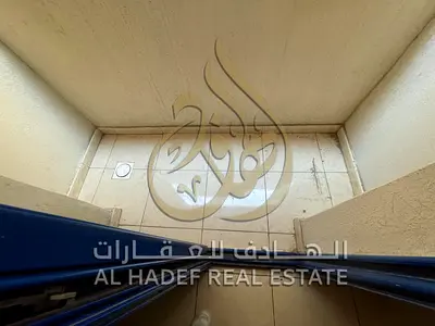 🏡✨ استوديو واسع مع بلكونة للإيجار السنوي في المجرّة – الشارقة ✨🏡 فرصة مميزة للسكن في منطقة المجرّة بالشارقة، حيث يتميز العقار بمساحة واسعة وتصميم ع