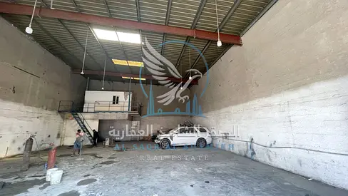 مستودع 3500 قدم في الصناعية 4 | 3 فاز