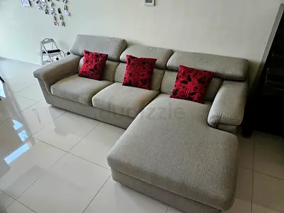 Sofa + ottoman