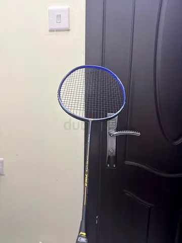 Used badminton racket - light frame, good condition. wind lite 700 [2] Li-Ning