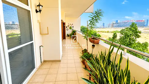 VACANT ON TRANSFER | WELL MAINTAINED | LOW SERVICE CHARGE
