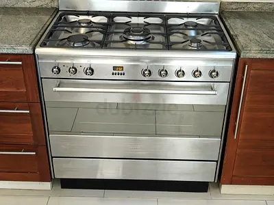 Smeg brand top Gass oven electric cooker 90x60 Very good condition