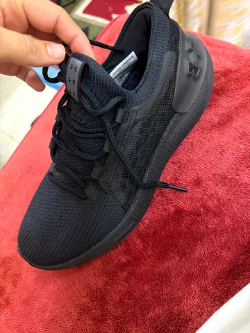 Under Armour Men’s Black Running Shoes - Size Unknown, Lightly Used