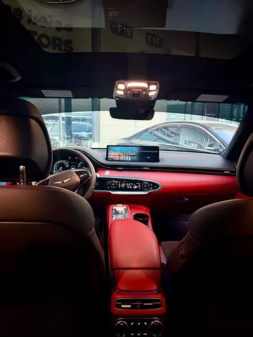 2022 Genesis GV70 — миниатюра 12