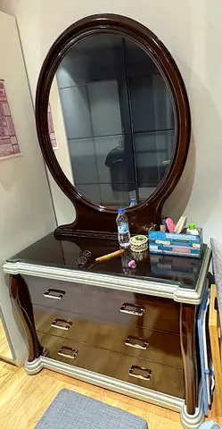 Solid wood dressing table with mirror