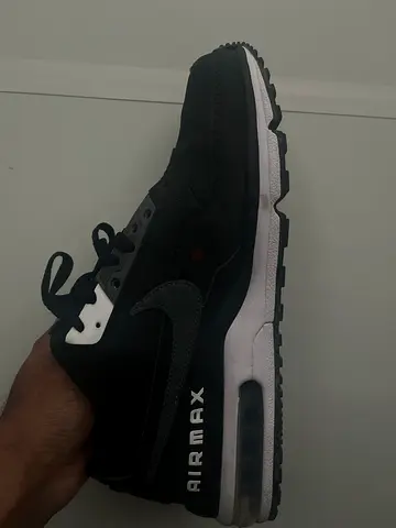 Nike shoe - airmax