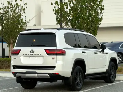 2023 Toyota LAND CRUISER — миниатюра 10