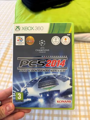 PES 2014 (Xbox 360) - Complete Game Disc & Manual